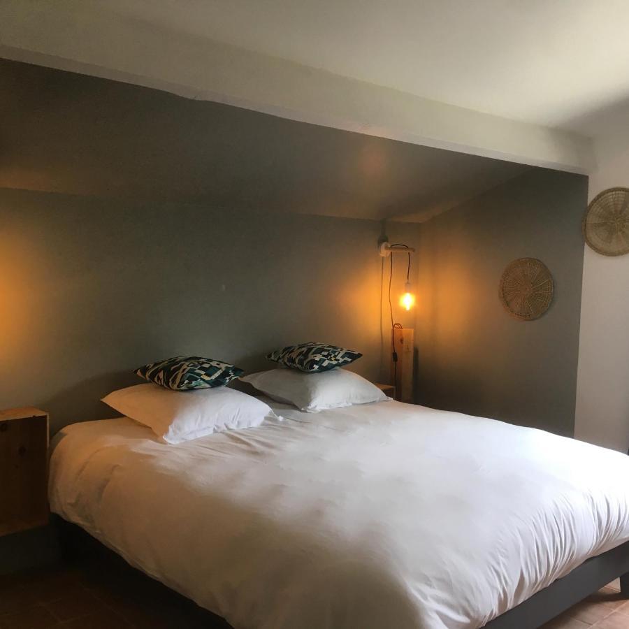 La Petite Sardine Bed & Breakfast Lirac ภายนอก รูปภาพ