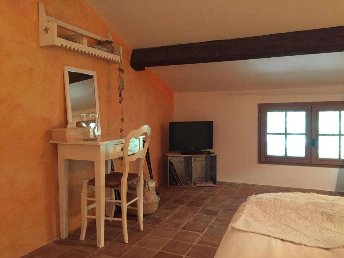 La Petite Sardine Bed & Breakfast Lirac ภายนอก รูปภาพ