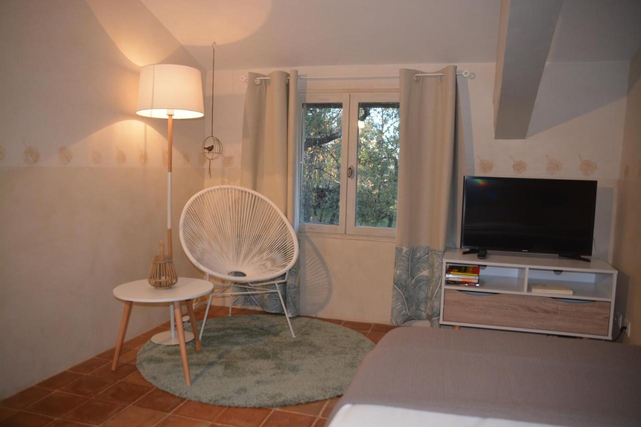 La Petite Sardine Bed & Breakfast Lirac ภายนอก รูปภาพ